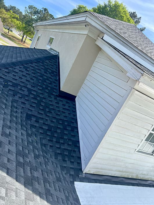 waccamaw-roofing-yellow-roof
